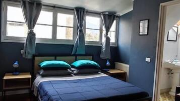 Comfort Double Room | Hypo-allergenic bedding available, pillowtop beds, in-room safe
