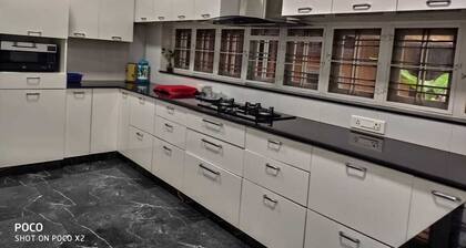 Cheerful 4 Bedroom Villa with Ensuite and Parking