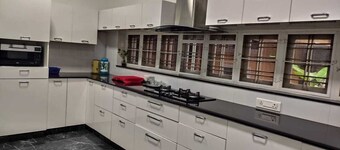 Cheerful 4 Bedroom Villa with Ensuite and Parking