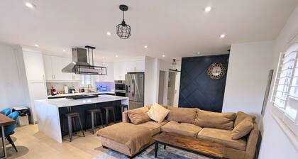 Newly renovated 4 Rooms and 3 Baths Suite w/ Parking by Pearson Airport