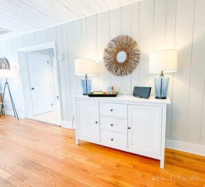 Interior - Island In This Dream: Family & Dog Friendly Home on Oak Island! (Oak Island)