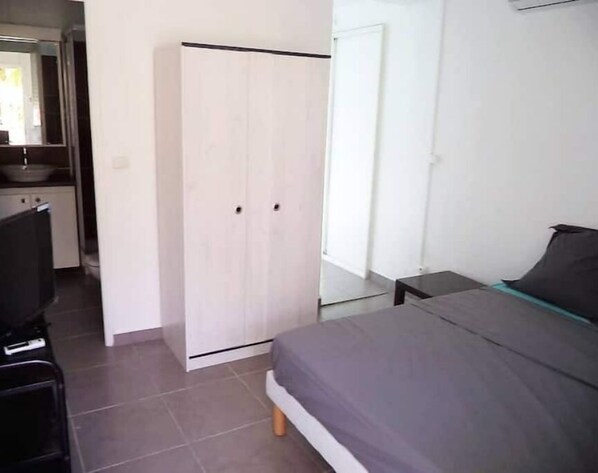 3 camere, Wi-Fi, lenzuola