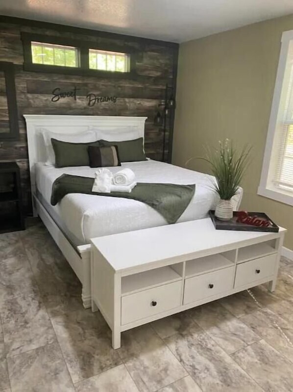 1 bedroom, iron/ironing board, travel cot, free WiFi