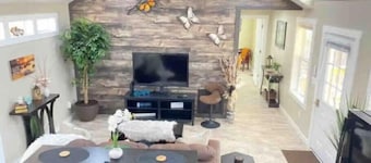 Mountain Hideaway - HOT TUB