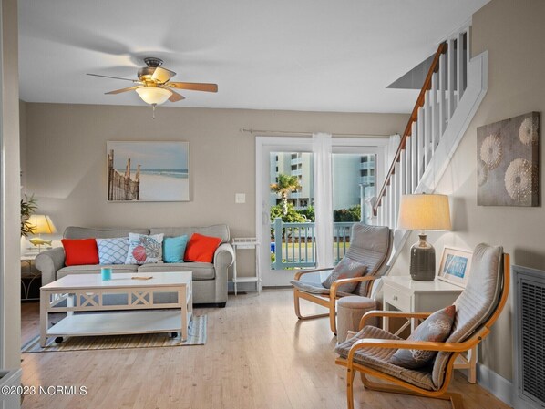 リビング エリア