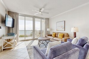 TV - Snowbird-friendly oceanfront condo with pool & amazing balcony views (Fort Walton Beach)