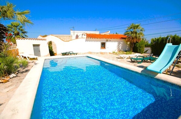 Alberca al aire libre 