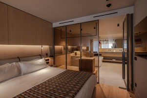 Ropa de cama hipoalergénica y artículos del minibar gratis 
