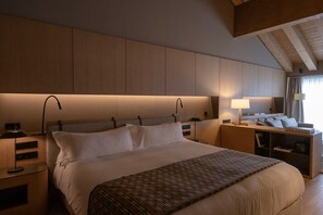 Suite with terrace | เครื่องนอนป้องกันสารก่อภูมิแพ้, มินิบาร์ฟรีบางอย่าง, ตู้นิรภัยในห้องพัก