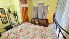 1 habitación, tabla de planchar con plancha, wifi y ropa de cama