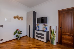 Dobbeltrom – classic | Strykejern/-brett, wi-fi (inkludert) og sengetøy