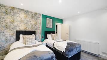 3 bedrooms, iron/ironing board, free WiFi, bed sheets