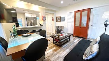 Comfort Townhome | Living area | 43-inch Smart TV with cable channels, Netflix, toys