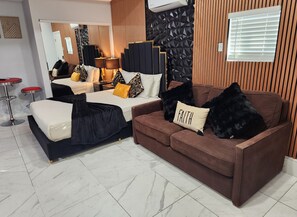 1 chambre, fer et planche à repasser, lit parapluie, Wi-Fi gratuit