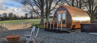 "The Pod" Fabulous glamping pod near Snowdonia.

