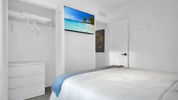 3 bedrooms, travel crib, WiFi, bed sheets