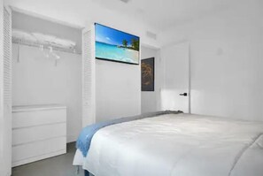 3 bedrooms, travel cot, WiFi, bed sheets