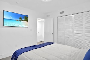 3 bedrooms, travel cot, WiFi, bed sheets - Nice Villa in Miami 4 (Miami)
