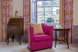 Grosvenor | Egyptian cotton sheets, premium bedding, individually decorated