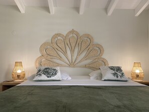 2 عدّة غرف نوم ومكواة/لوح كي وواي فاي وملاءات أسرّة