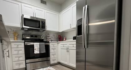 Hidden Gem in Spring, TX / Free Parking / Trail/ Traveling Professionals Welcome