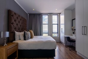 Appartement Luxe | 2 chambres, fer et planche à repasser, Wi-Fi gratuit