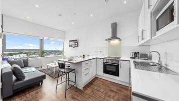 Apartment | Private kitchen | Oven, stovetop, electric kettle