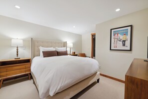 3 bedrooms, iron/ironing board, free WiFi, bed sheets - Vail Village Charm + Walk to Lifts| Chalet Schuss (Vail)