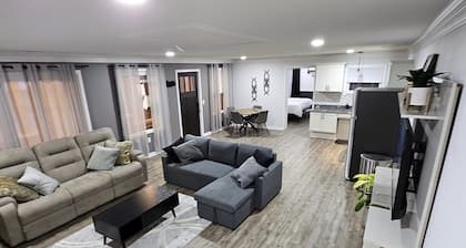 Boxcar Bunker - Downtown living at its finest