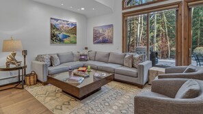 Smart TV, fireplace - Walk to Arrow Bahn Express | Icegrass Chalet (Edwards)