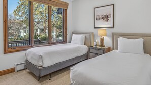 3 chambres, fer et planche à repasser, accès au Wi-Fi (inclus)