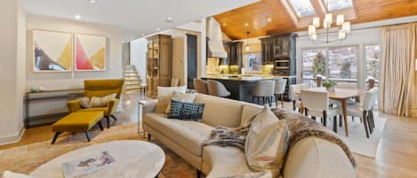 Televisión, chimenea