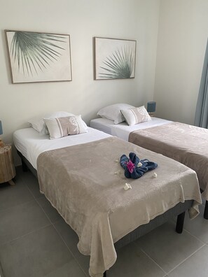 2 bedrooms, iron/ironing board, WiFi, bed sheets - Caribbean Résidence App 3, 1.étage (Sainte-Luce)