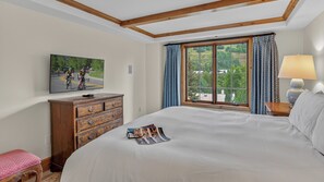 4 soverom, skrivebord, strykejern/-brett og wi-fi (inkludert)