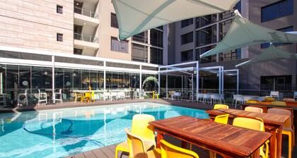Sandton Smart Apartment Eighteen