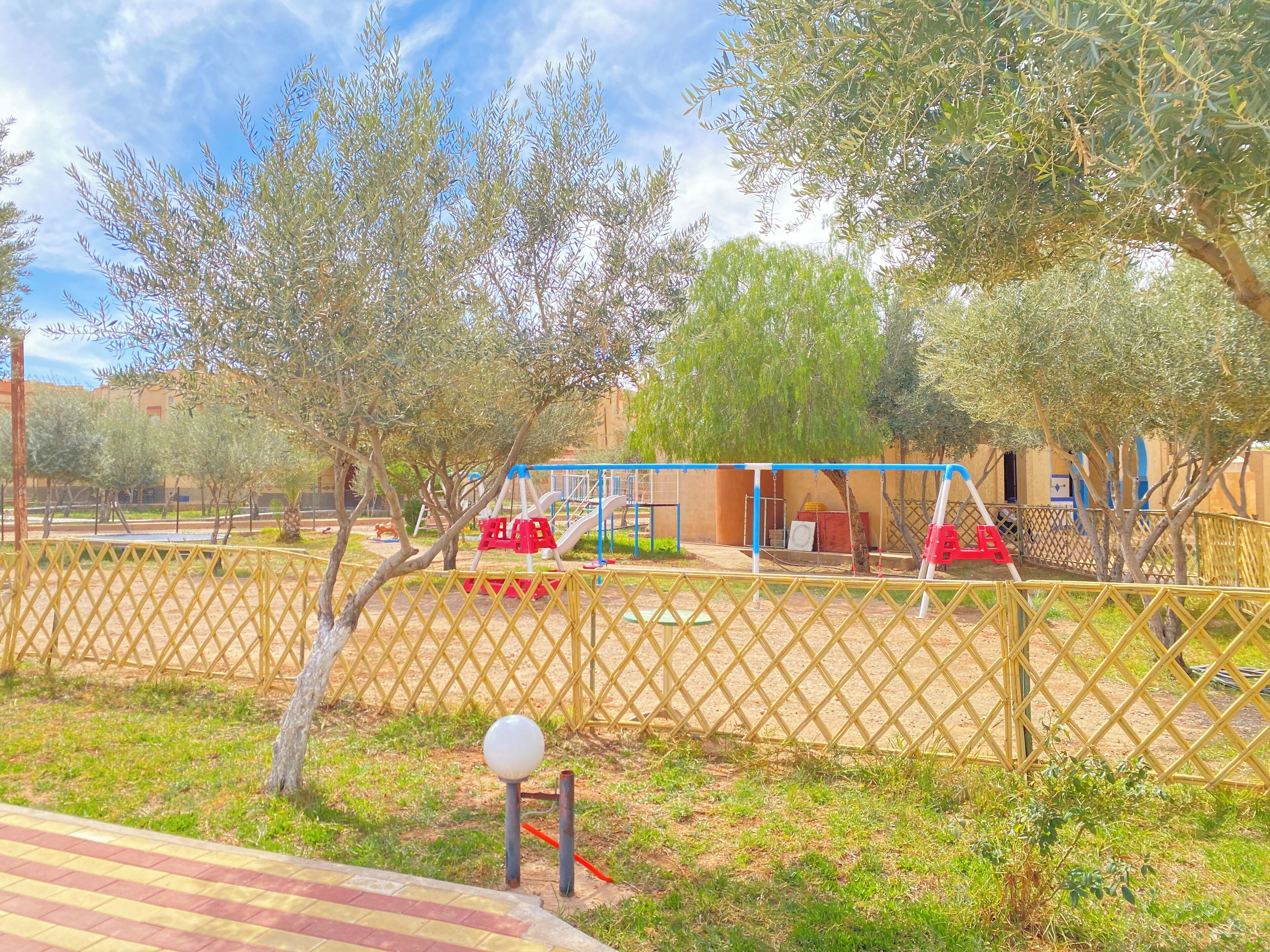 Área de juegos infantiles al aire libre