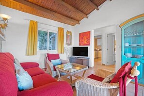 TV - SAONA VILLAS (AS ISA): villa for 8 people, private swimming pool, air co (Dénia)