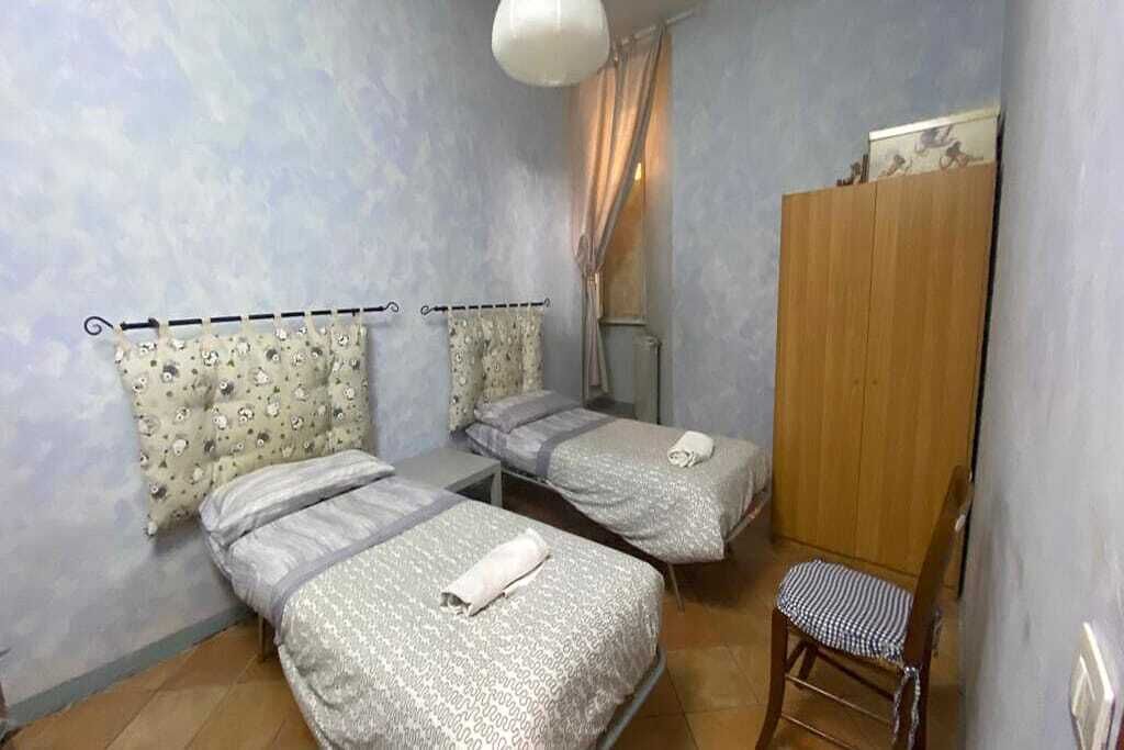 2 chambres, fer et planche à repasser, Wi-Fi, draps fournis