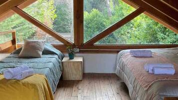 2 soverom, safe på rommet, strykejern/-brett og wi-fi (inkludert)