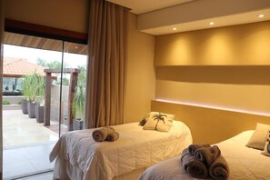 5 Schlafzimmer, Bügeleisen/Bügelbrett, WLAN, Bettwäsche
