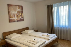 2 camere, una scrivania, ferro/asse da stiro, Wi-Fi