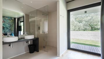 Suite | Bathroom