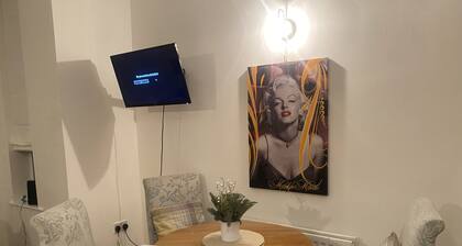 2-bed Apartment in Belfast Near City Centre