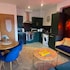 City Apartment - Sleeps 4 & Free Parking