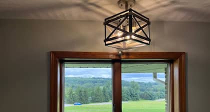 King Suite w/ Soaking Tub + Game Room + Firepit