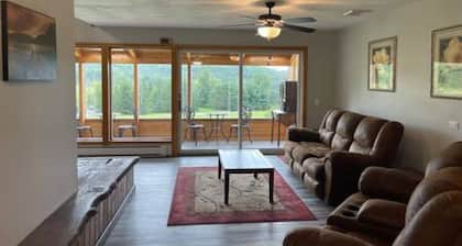 King Suite Near Town + Trails~Game Room + Firepit