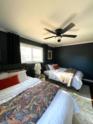 3 bedrooms, desk, iron/ironing board, free WiFi