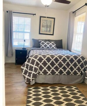 4 bedrooms, iron/ironing board, free WiFi, bed sheets