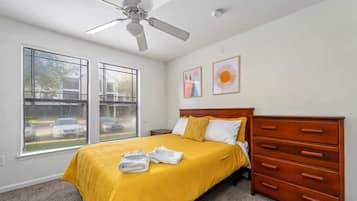 4 bedrooms, desk, iron/ironing board, WiFi