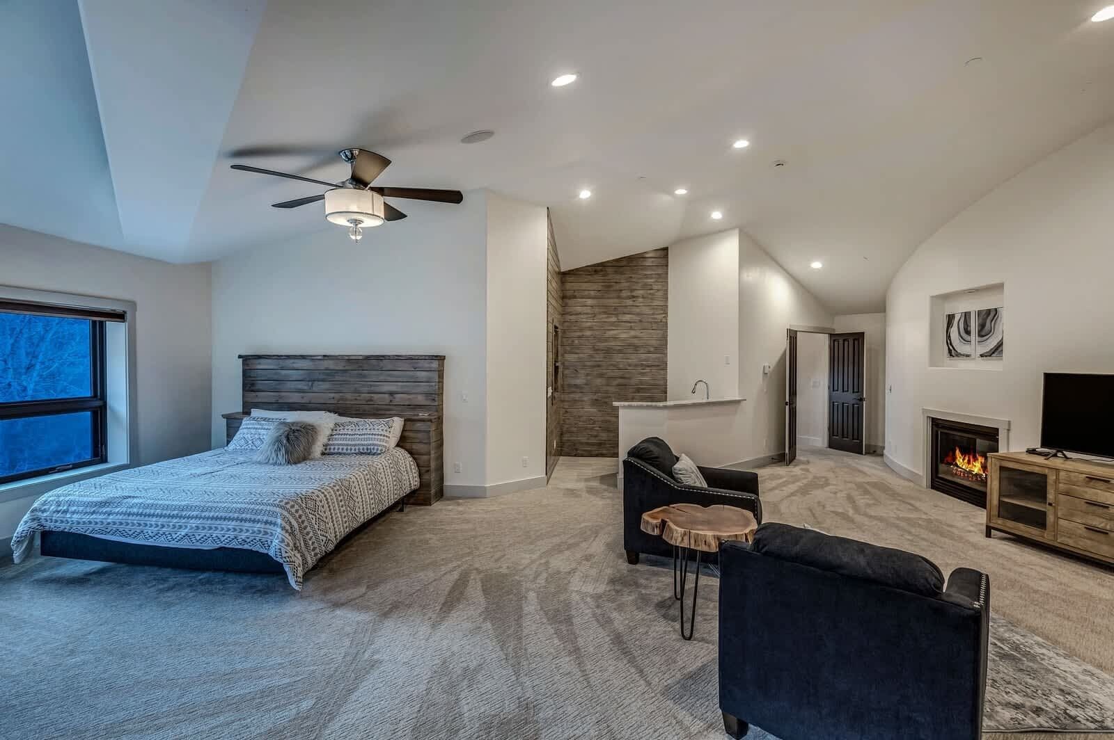 5 bedrooms, iron/ironing board, travel crib, WiFi